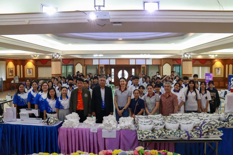 พิธีเปิดโครงการอบรม เชิงปฏิบัติการ ก้าวทัน อุตสาหกรรมอาหาร และอุตสาหกรรมแฟชั่นสิ่งทอด้วยนวัตกรรม